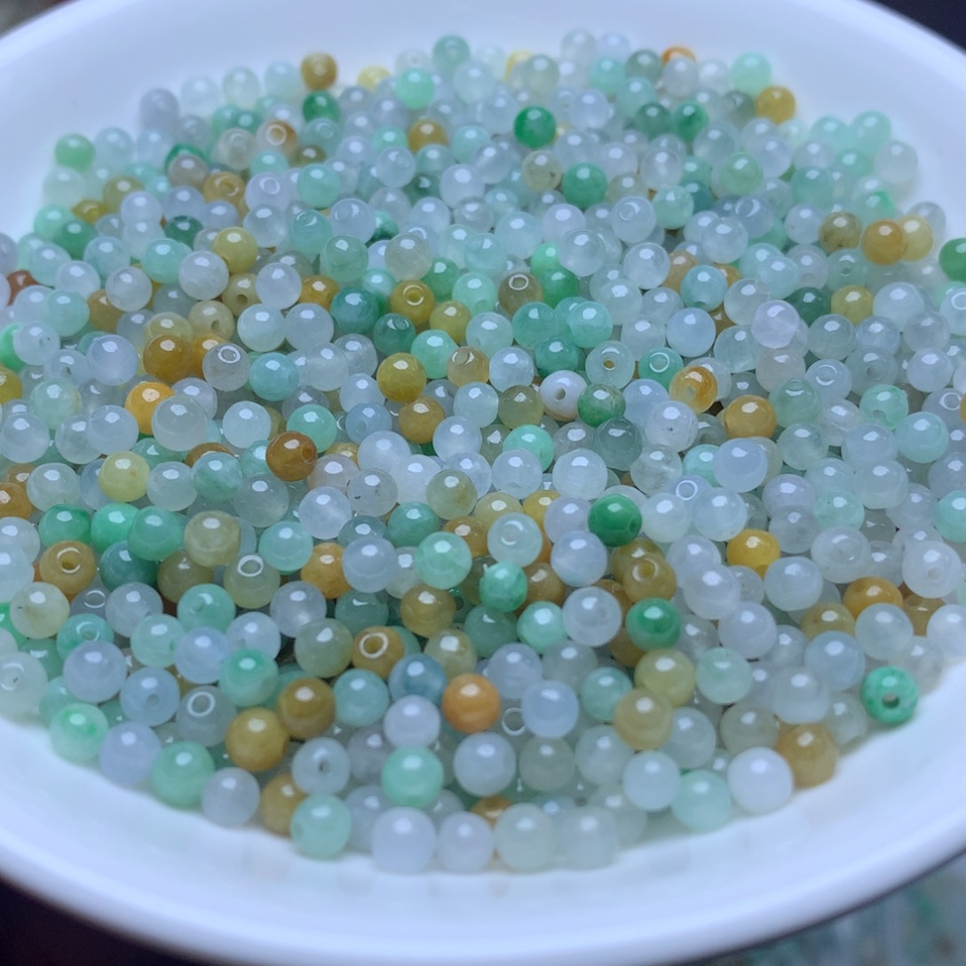 翡翠A货高品质卡3.5mm冰种三彩珠50个