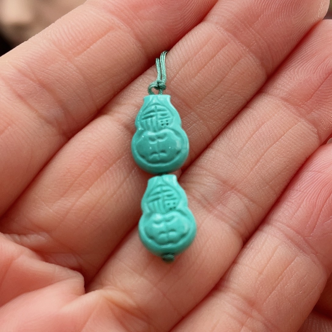 绿松石颈饰未镶嵌