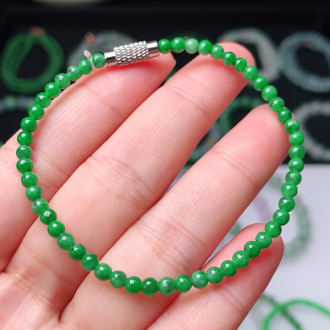 翡翠手链未镶嵌翡翠