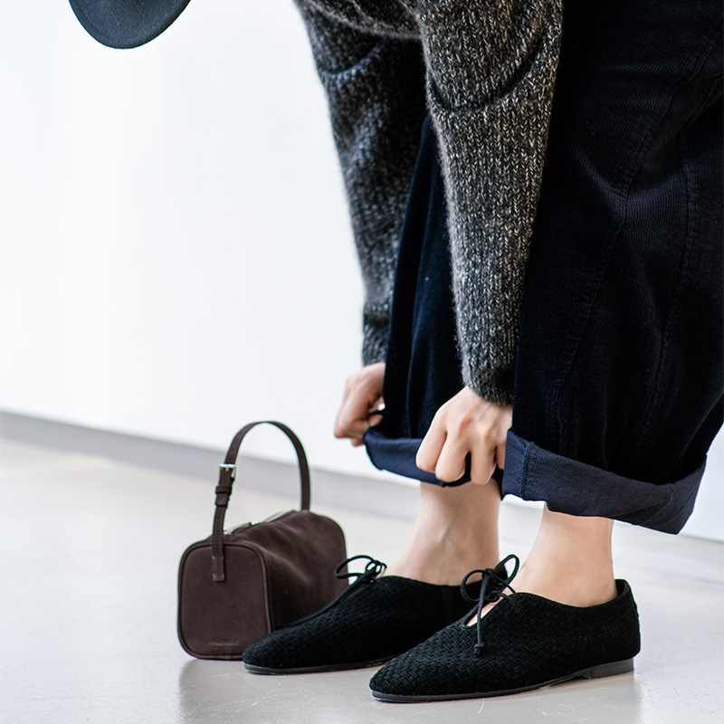 KAKA NUOYA  2527   复古羊猄编织系带平底休闲鞋dy