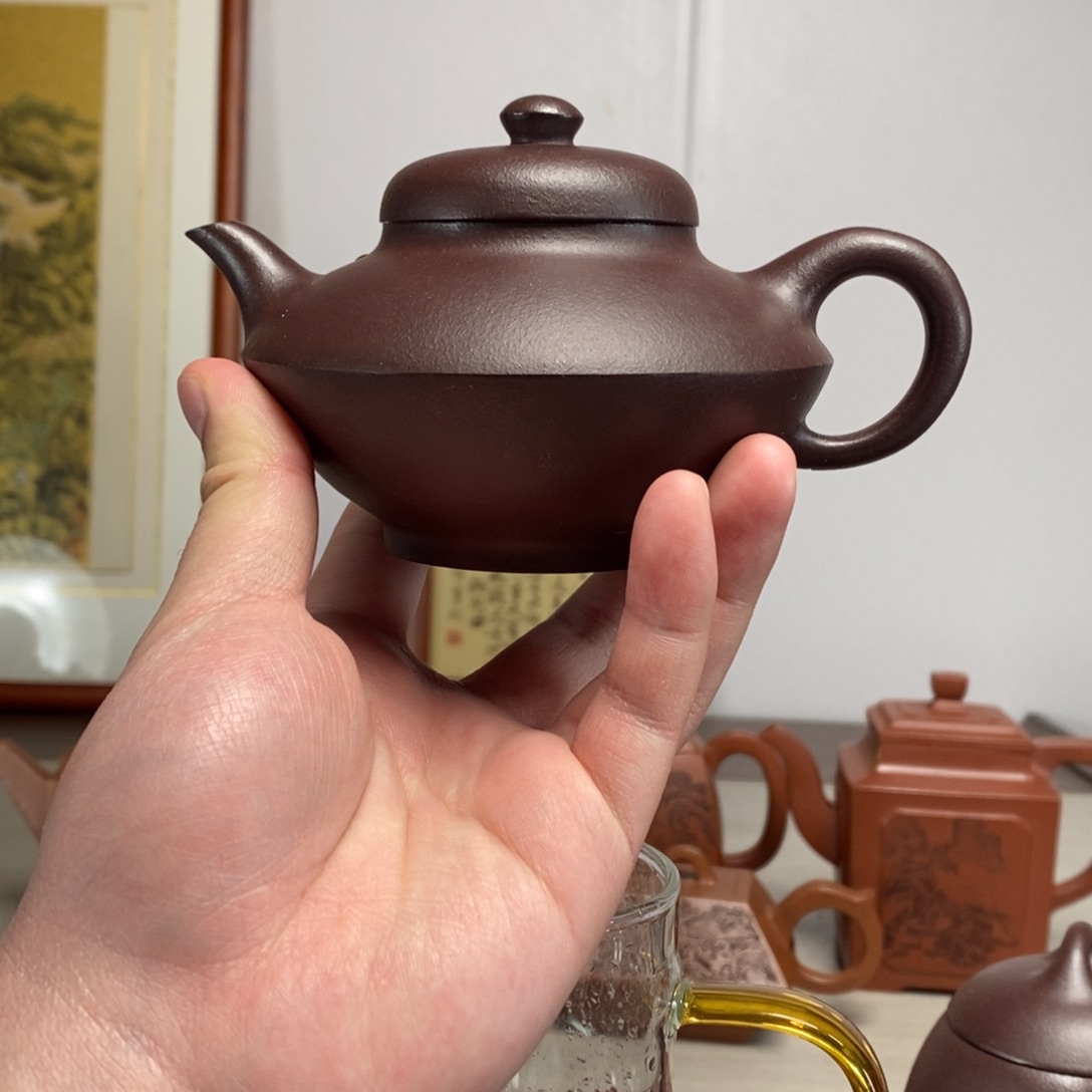 紫砂茶壶原矿泥料传统工艺制作