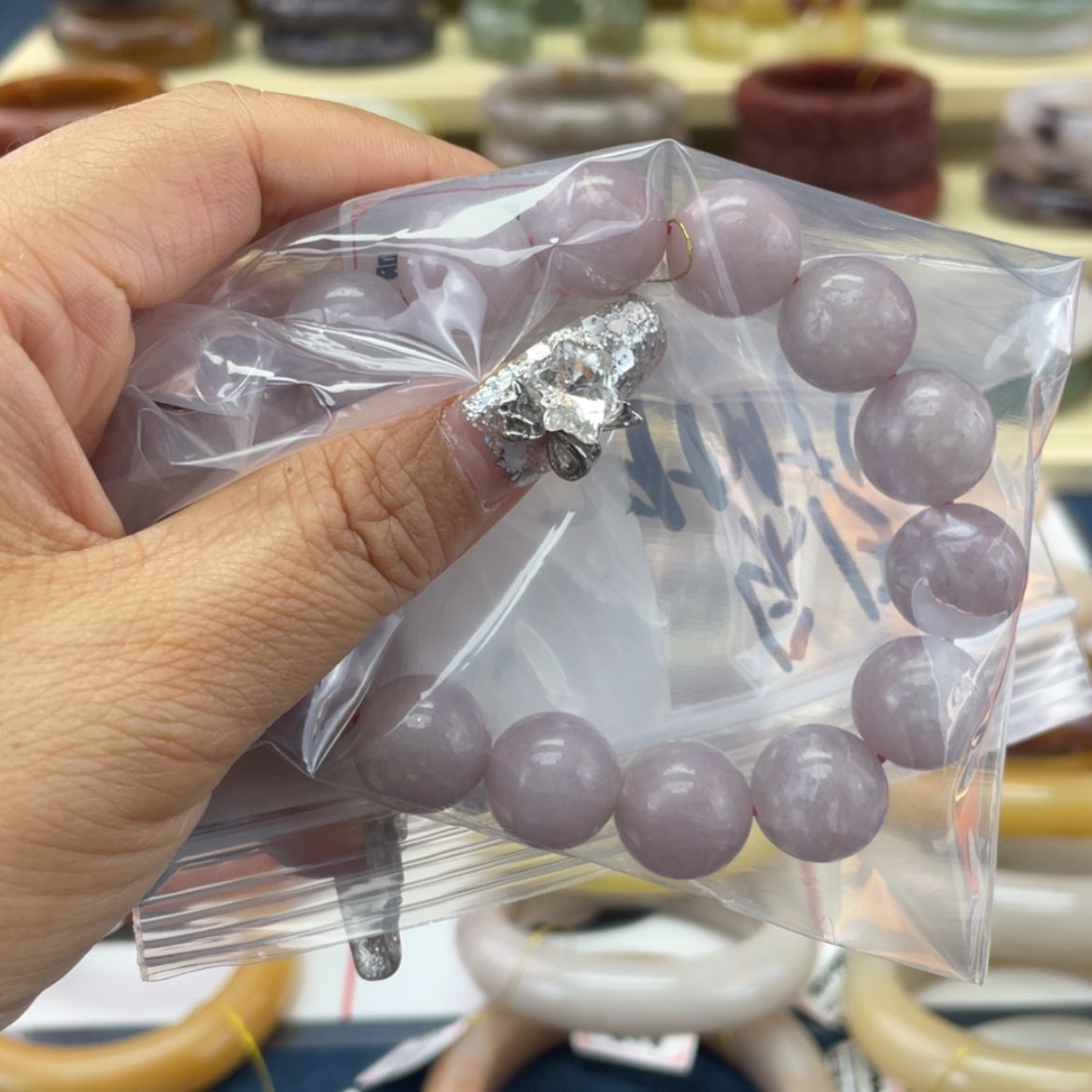 【闪购商品】石英岩玉手镯未镶嵌冰****✨