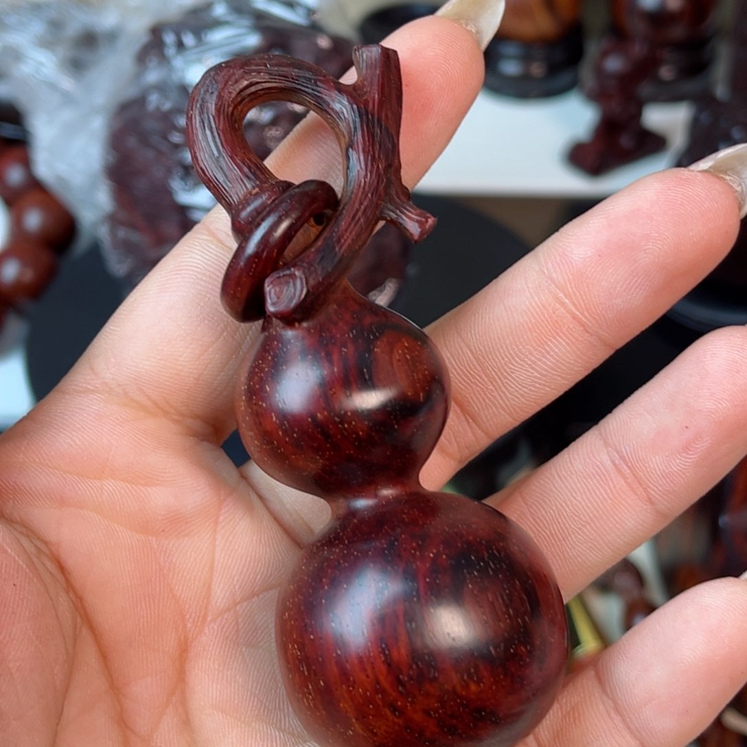 檀香紫檀（小叶紫檀）根*