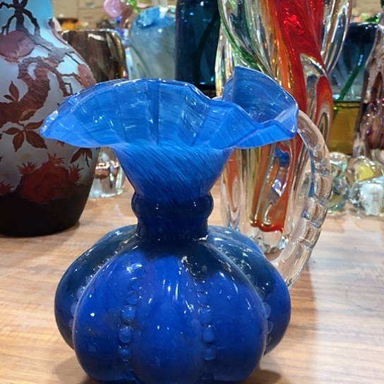 琉璃花瓶高19厘米口径5厘米