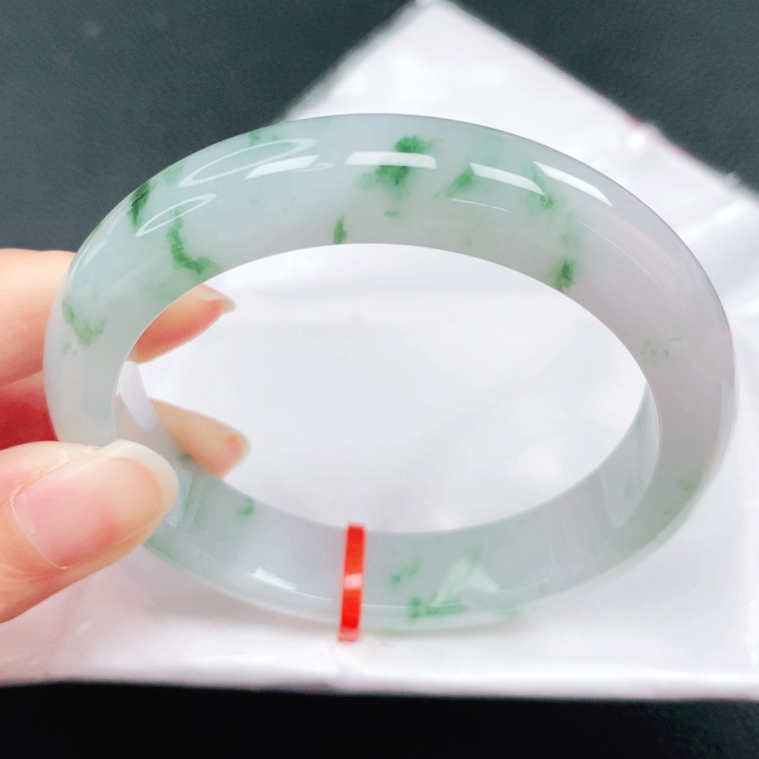 翡翠未镶嵌手镯56圈