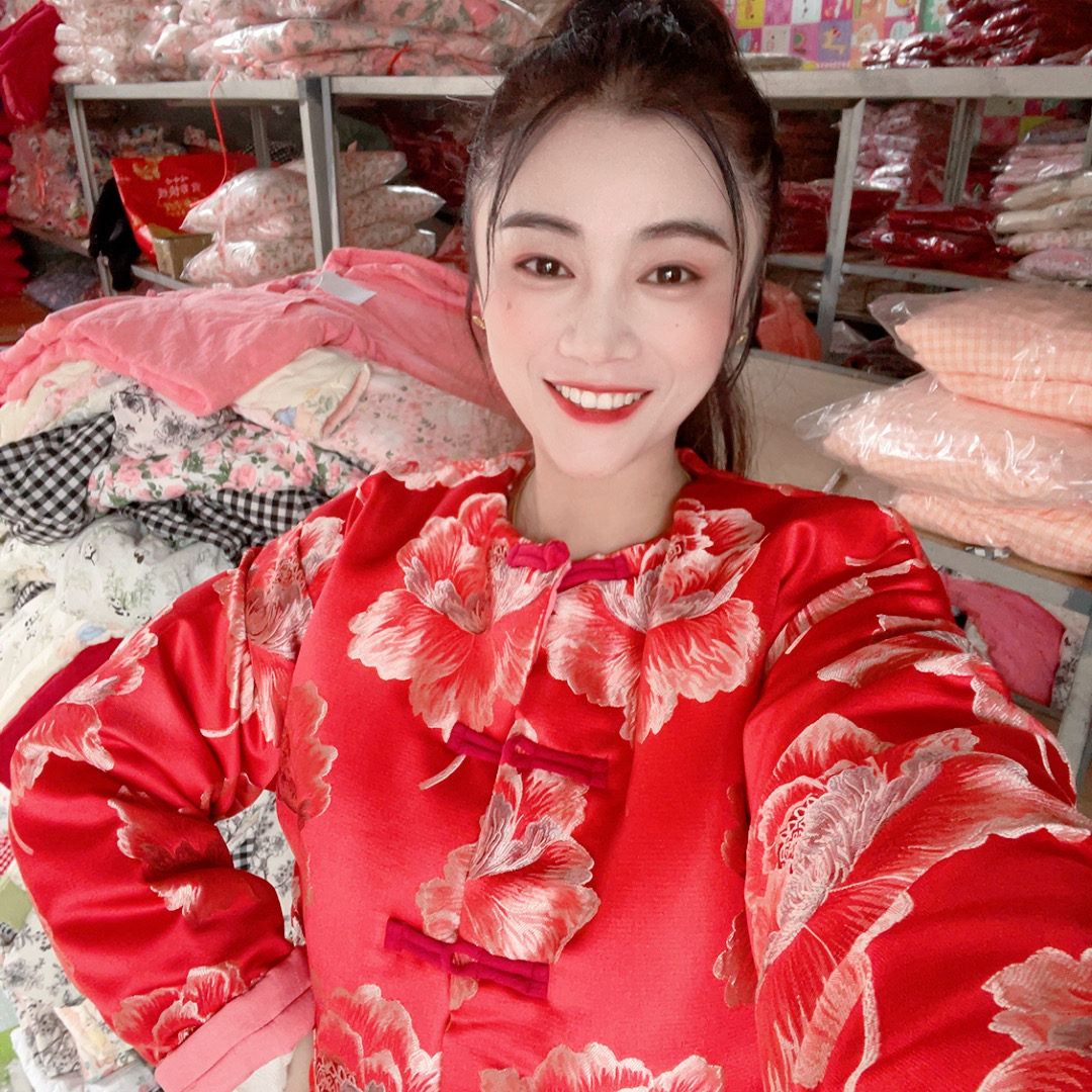 【新年版】2025新款圆领中国红牡丹新中式国风盘扣新疆长绒棉花棉袄