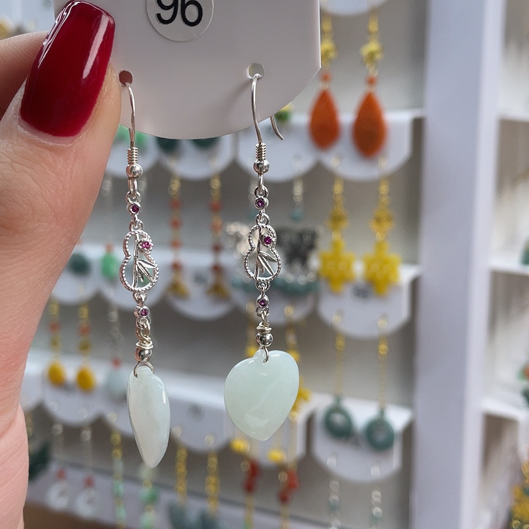 翡翠未镶嵌耳饰96