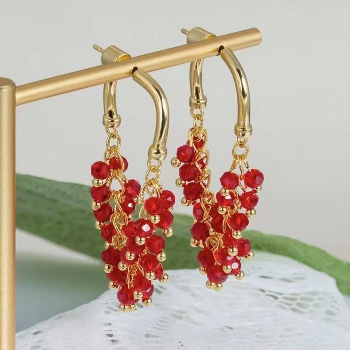 铜合金耳饰 （778号）新年款式高档气质女人味时尚红色串珠耳饰