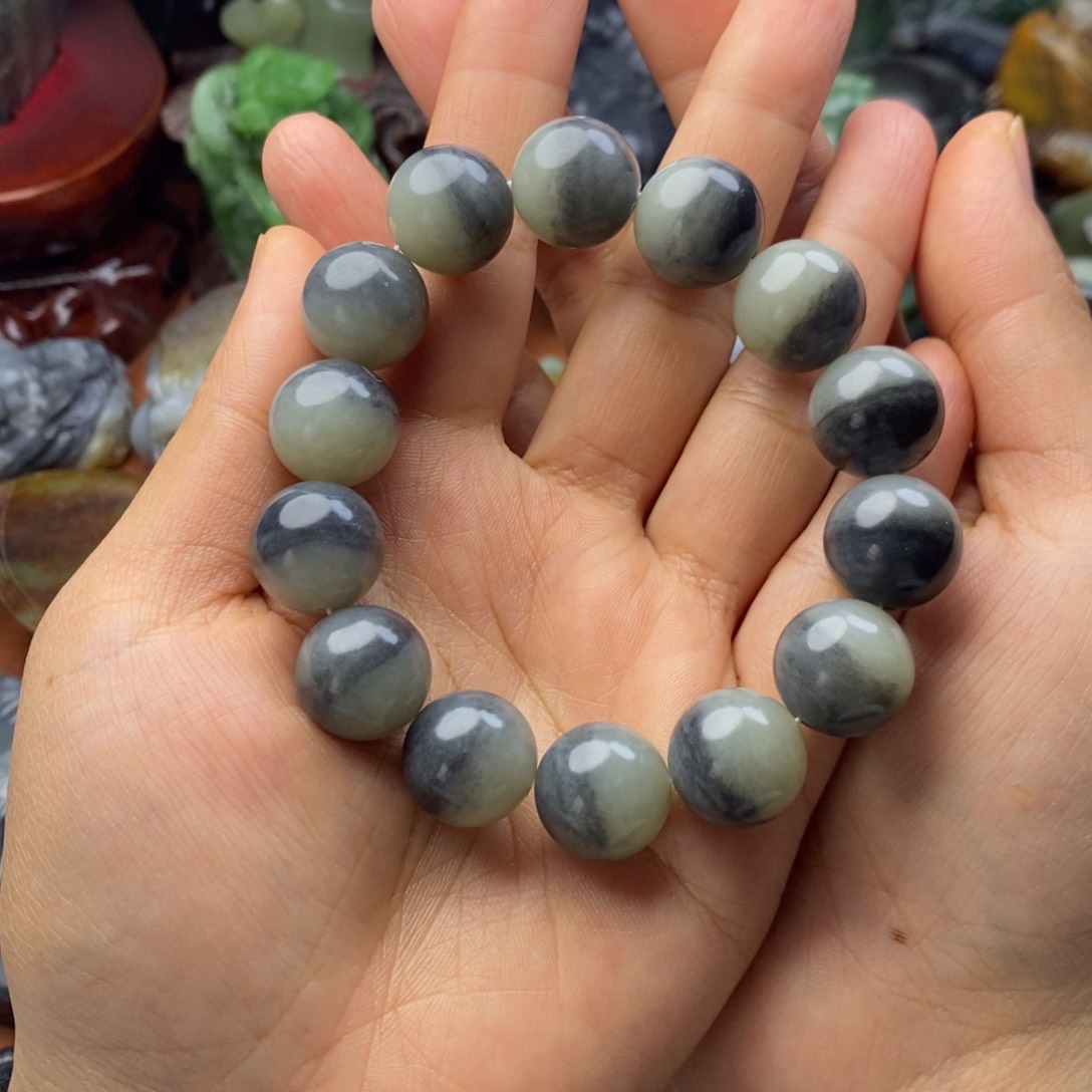 和田玉挂件未镶嵌哈****店