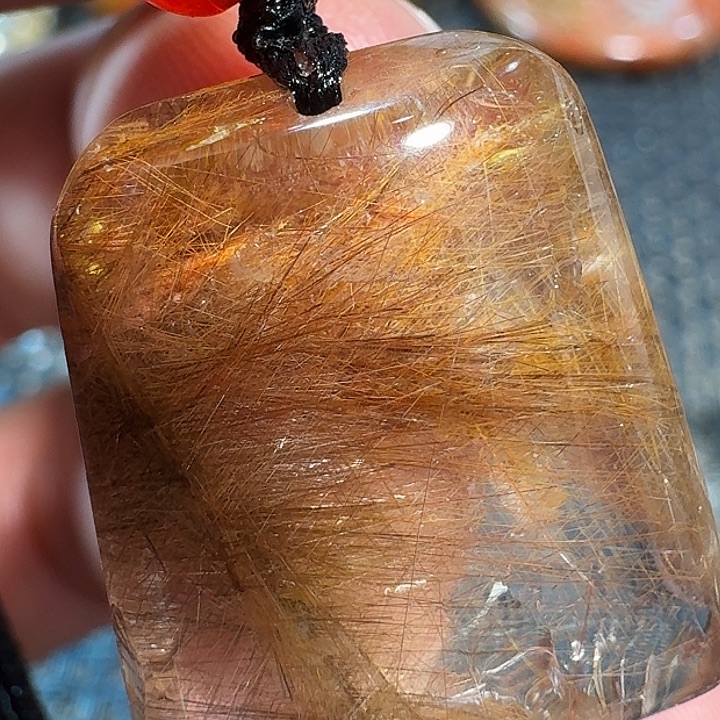 捷***豆未镶嵌颈饰水晶好