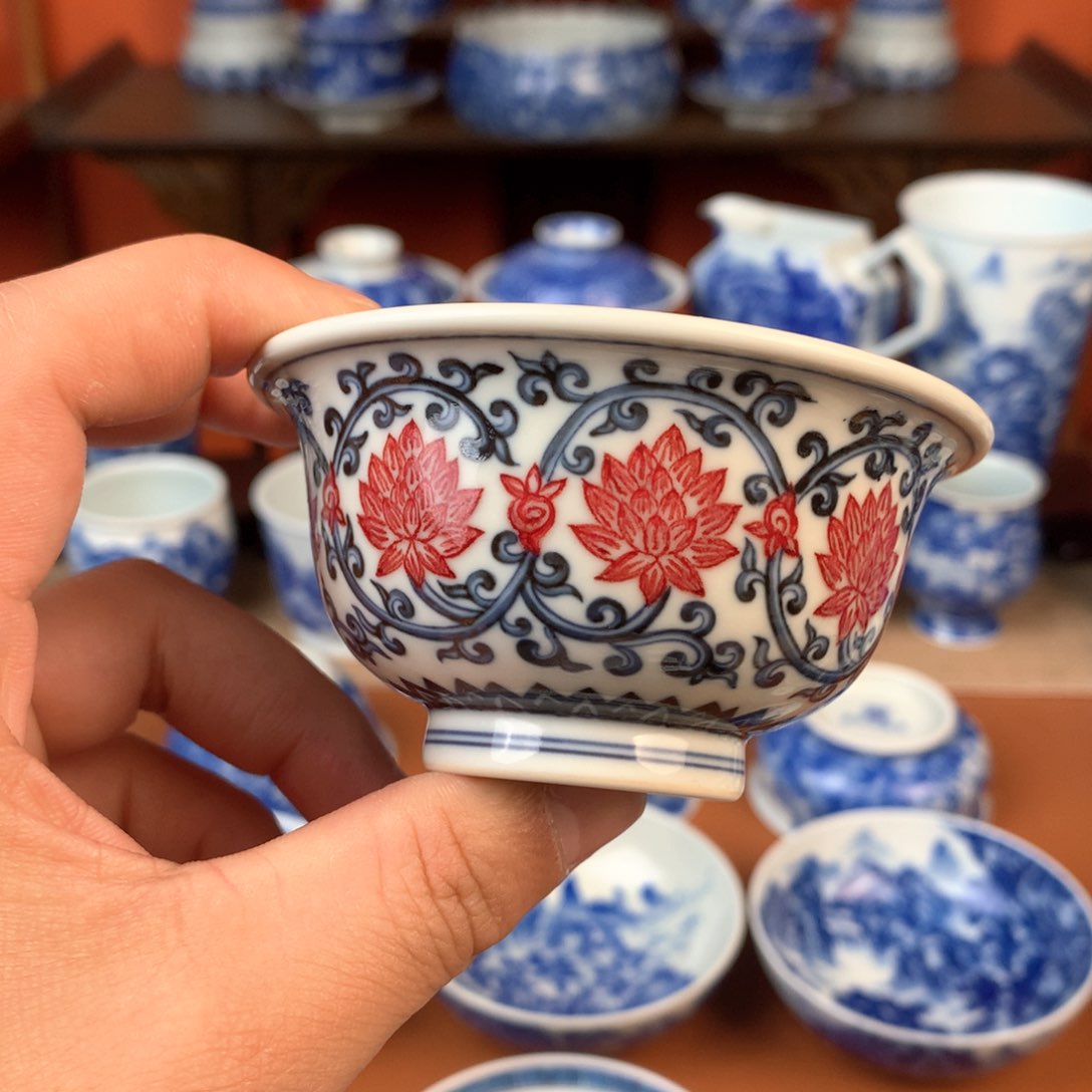 青花釉里红主人杯手工手绘