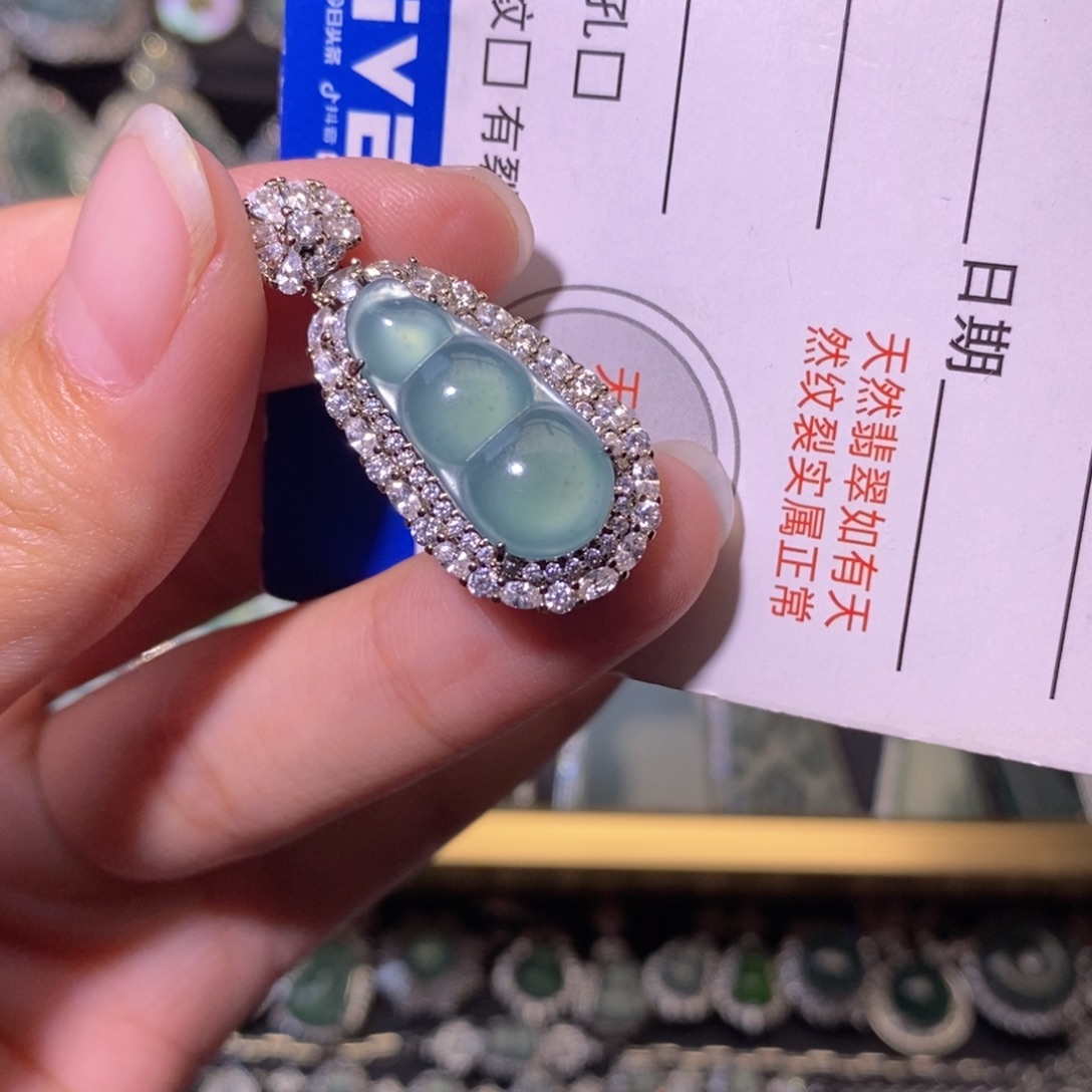 翡翠未镶嵌颈饰天然