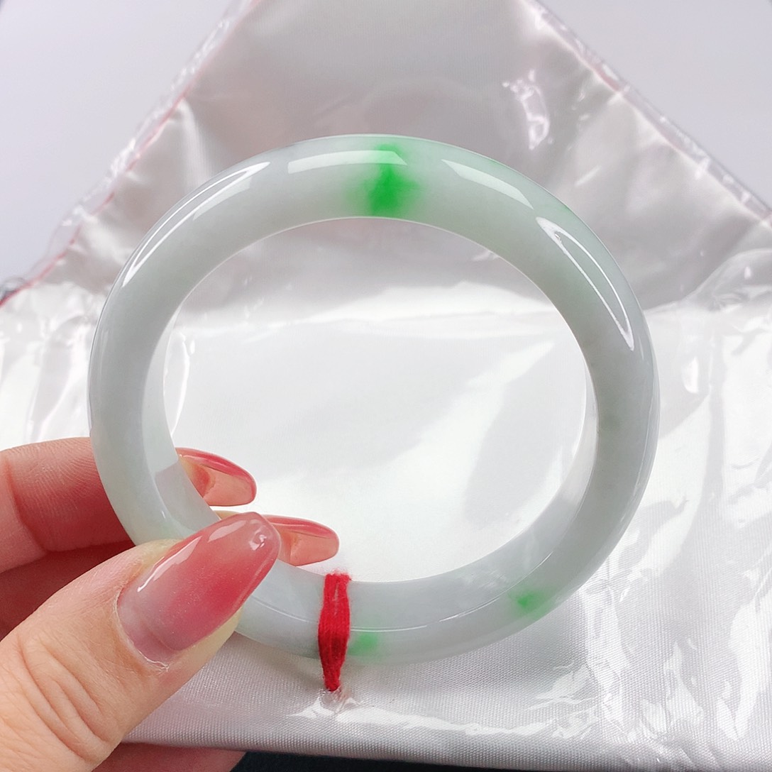 翡翠手镯未镶嵌翡翠159