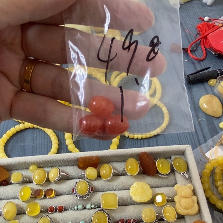 蜜蜡裸石未镶嵌多样性发货其一