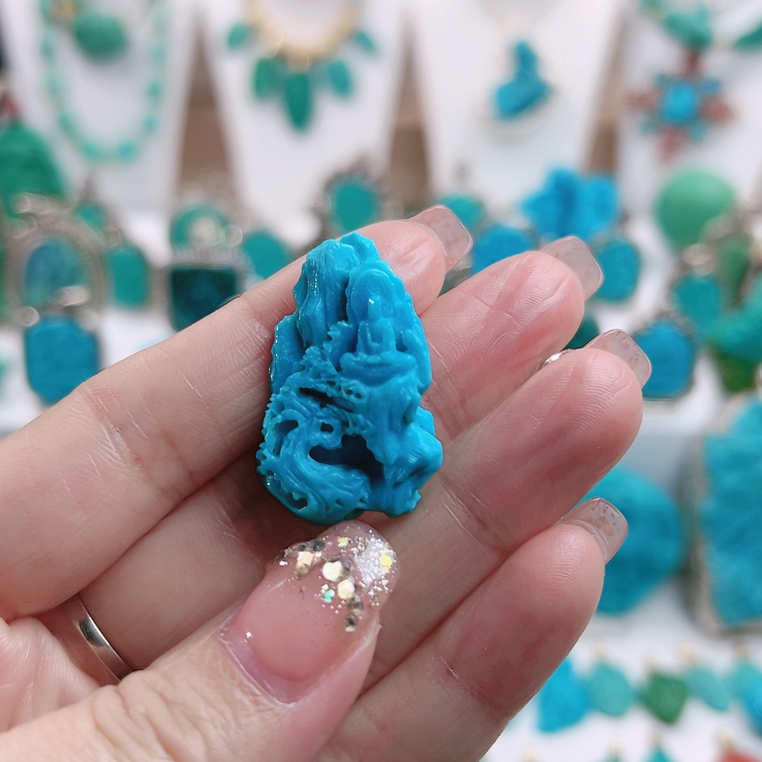 绿松石颈饰未镶嵌