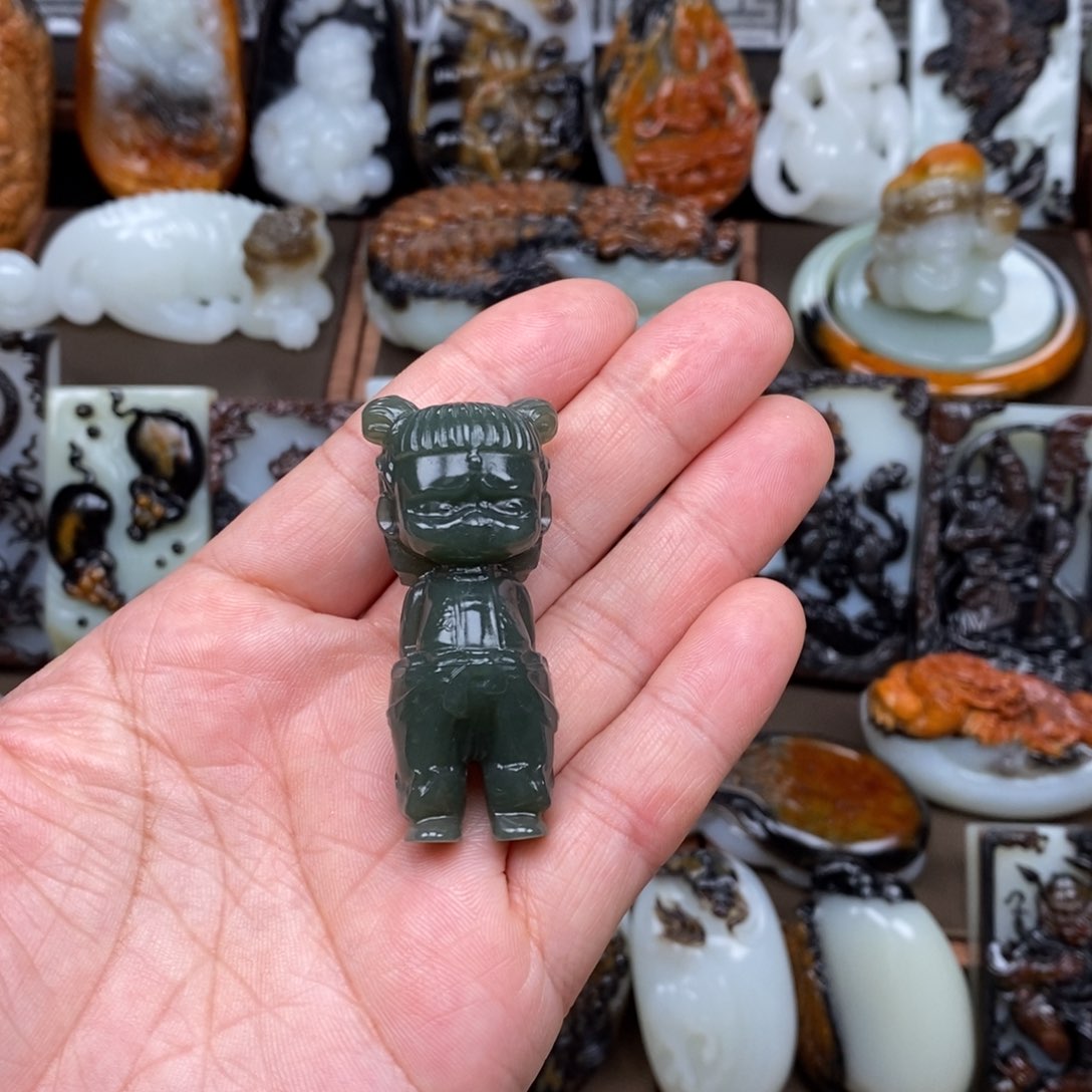 颈饰未镶嵌和田玉