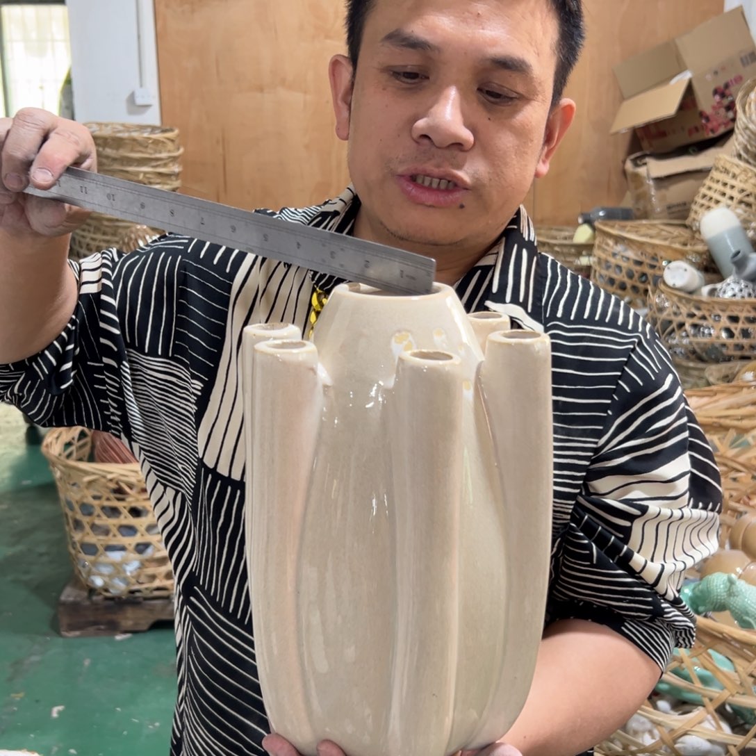 摆件21 号高中低温陶瓷瓶（部分微瑕）