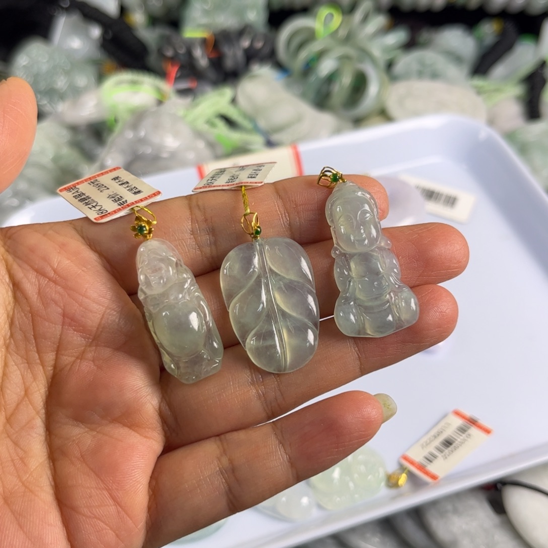 木***头翡翠未镶嵌吊坠(不含链)