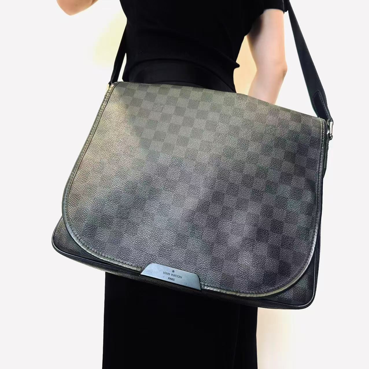 95新 LouisVuitton/路易威登 LV黑棋盘格单肩包 2506260299