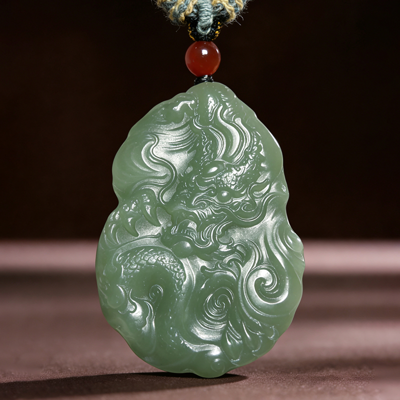天然和田玉龙牌挂坠湖水绿十二生肖龙吊坠玉石节日礼物龙腾四海