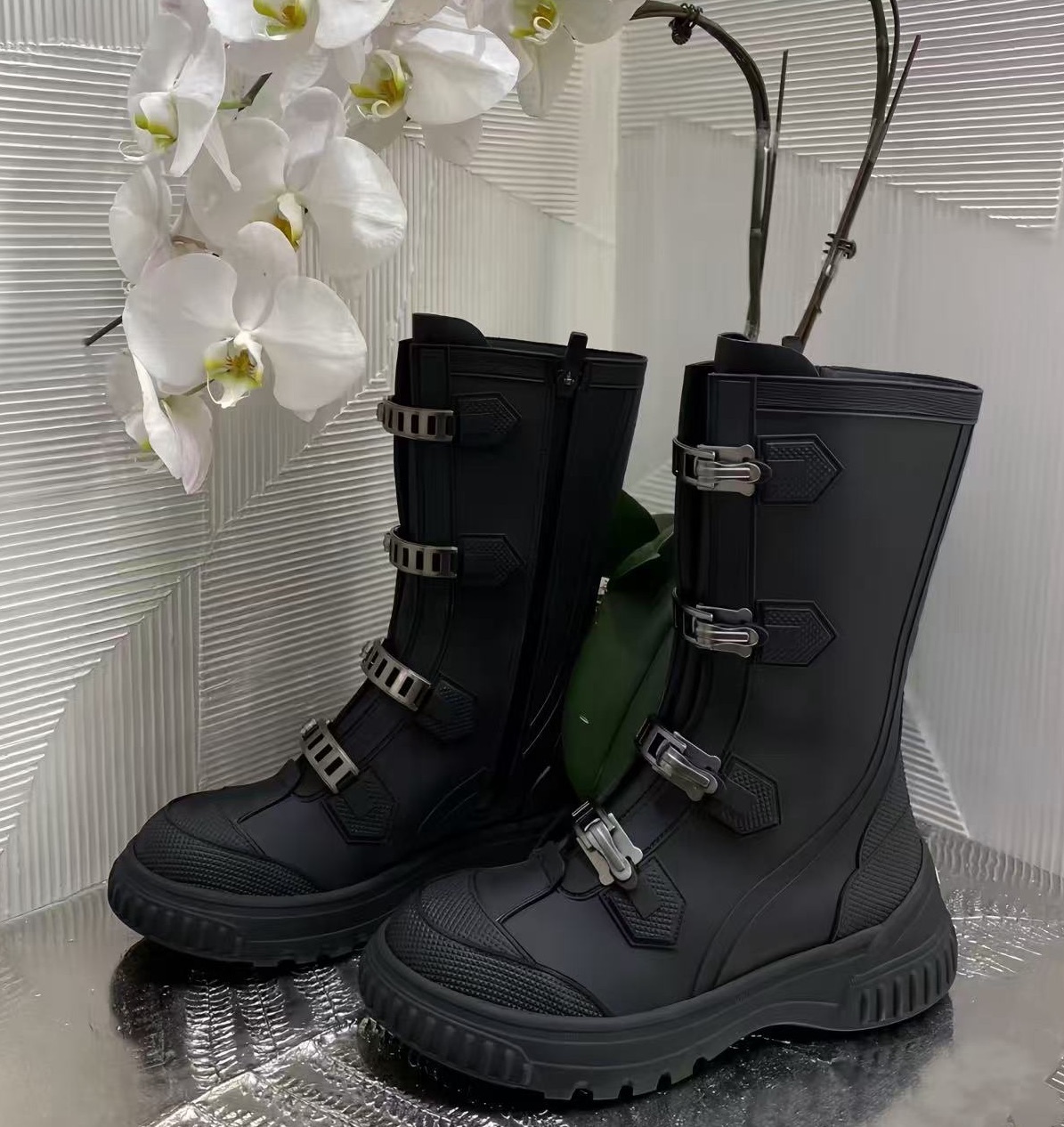 未使用 DIOR/迪奥 Ground 徽标圆头 短靴 女款 黑色 36码