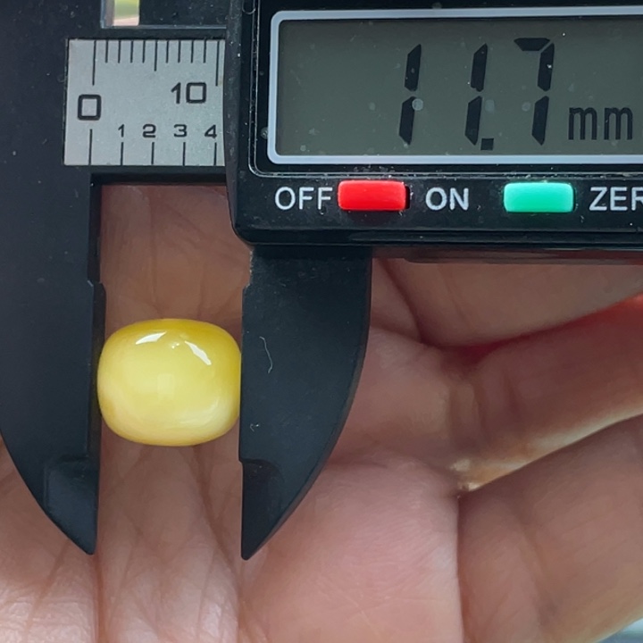 【闪购商品】琥珀裸石未镶嵌89号杂