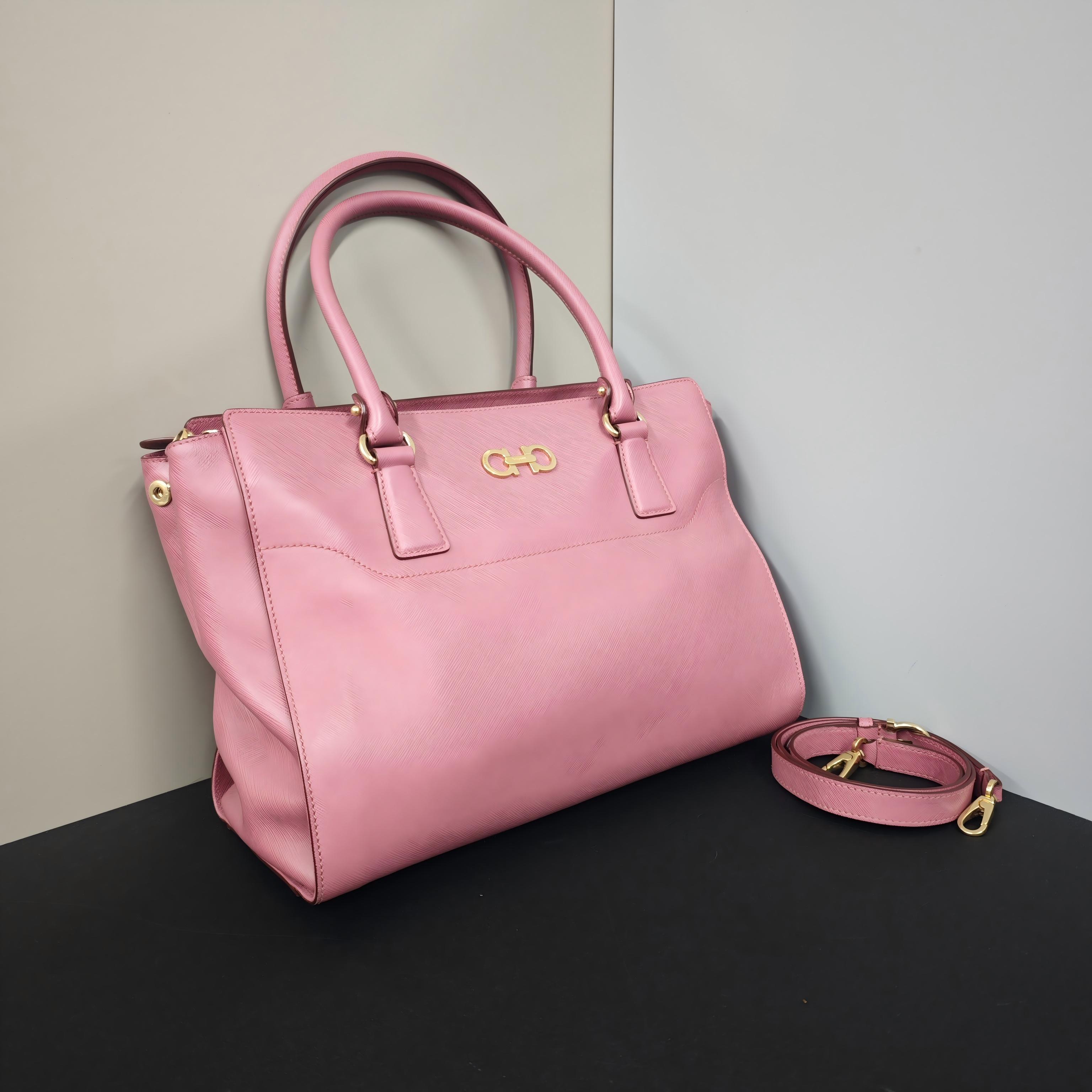 99新 FERRAGAMO/菲拉格慕 /夏vv1202/单肩包/15801033