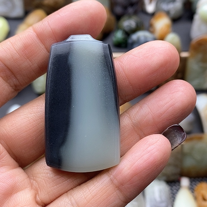 颈饰未镶嵌和田玉（糖玉）家**田