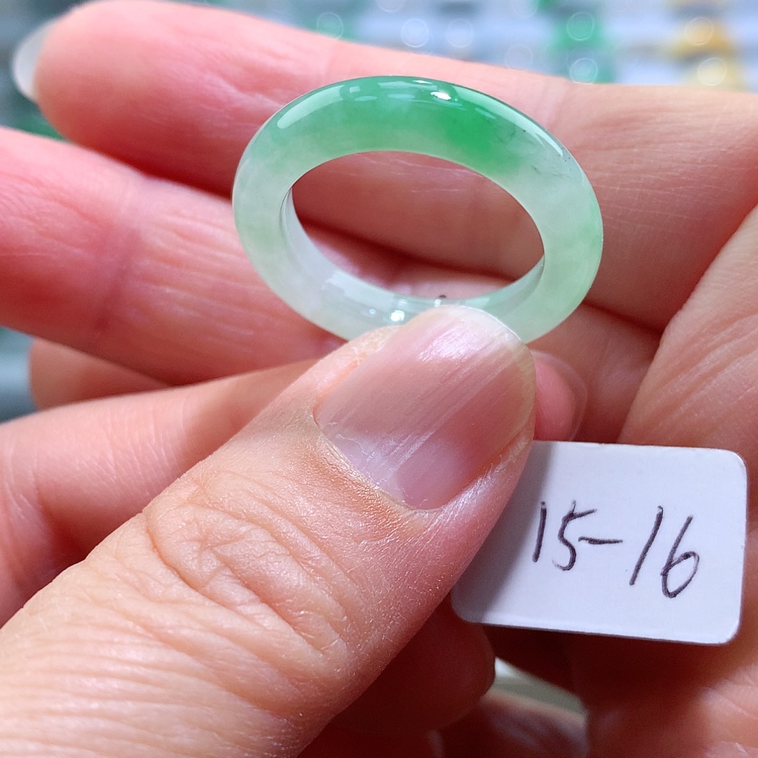 翡翠戒指未镶嵌15-16号