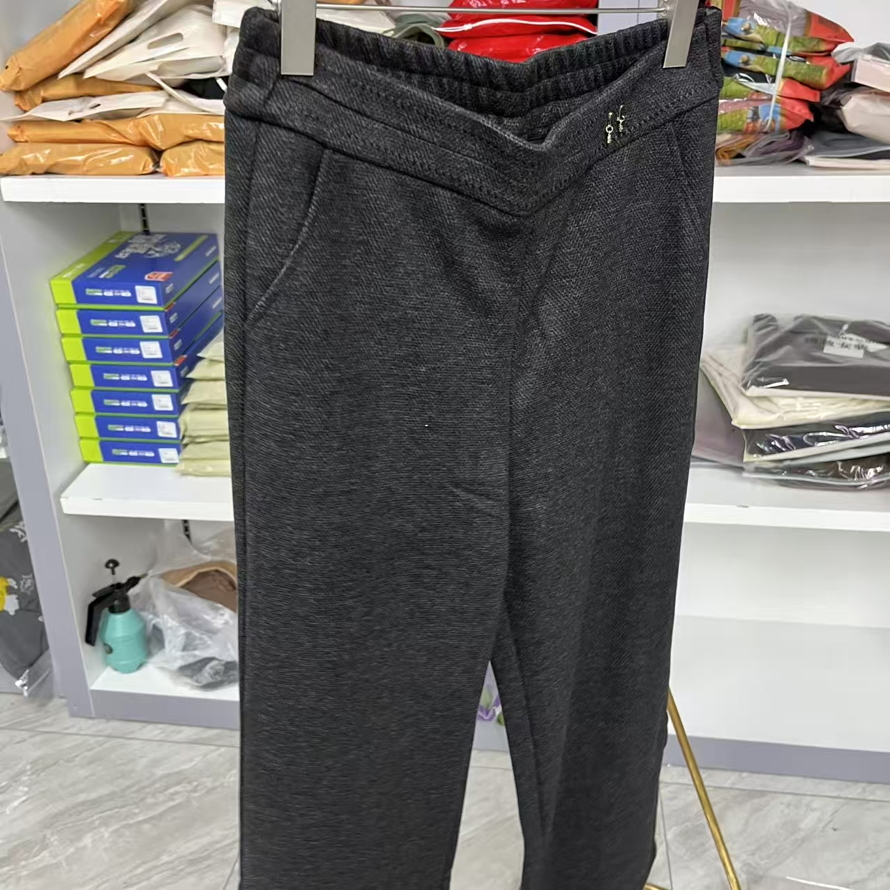 【孤品】女款秋冬黑色九分裤  1104