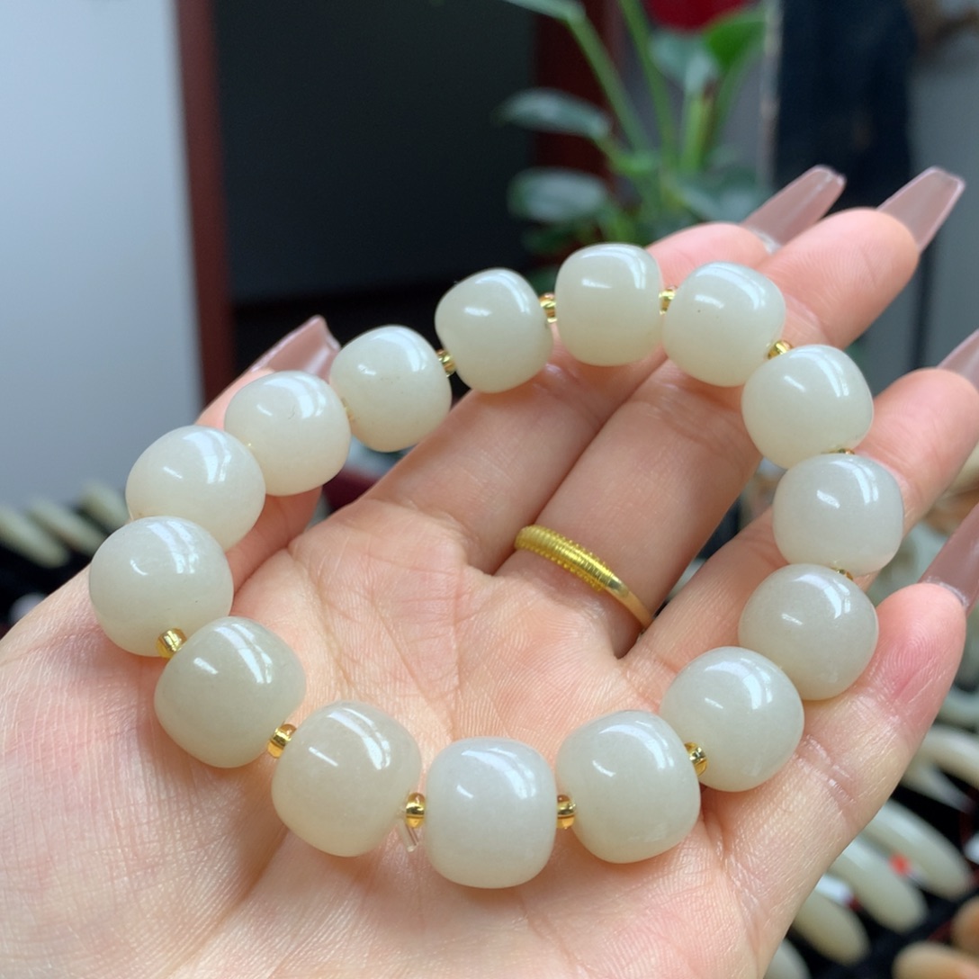 石英质玉串未镶嵌