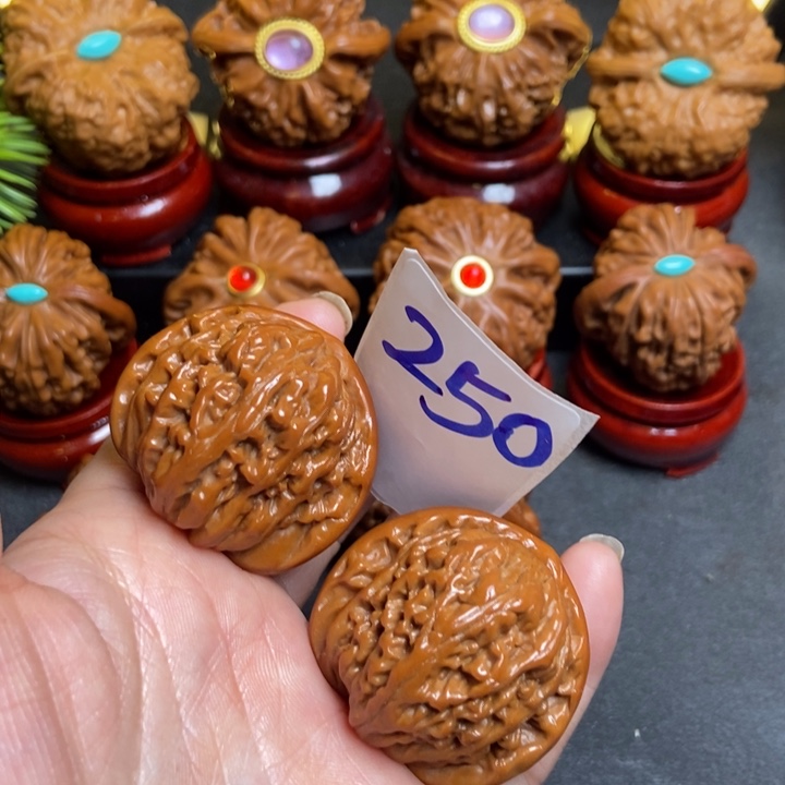 文玩核桃把件38楼下250