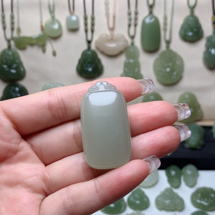 和田玉吊坠未镶嵌丫*