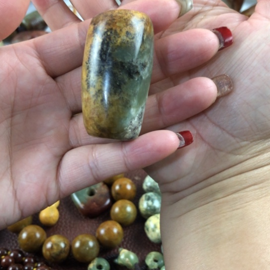 岫岩河磨玉（透闪石质玉）把件未镶嵌