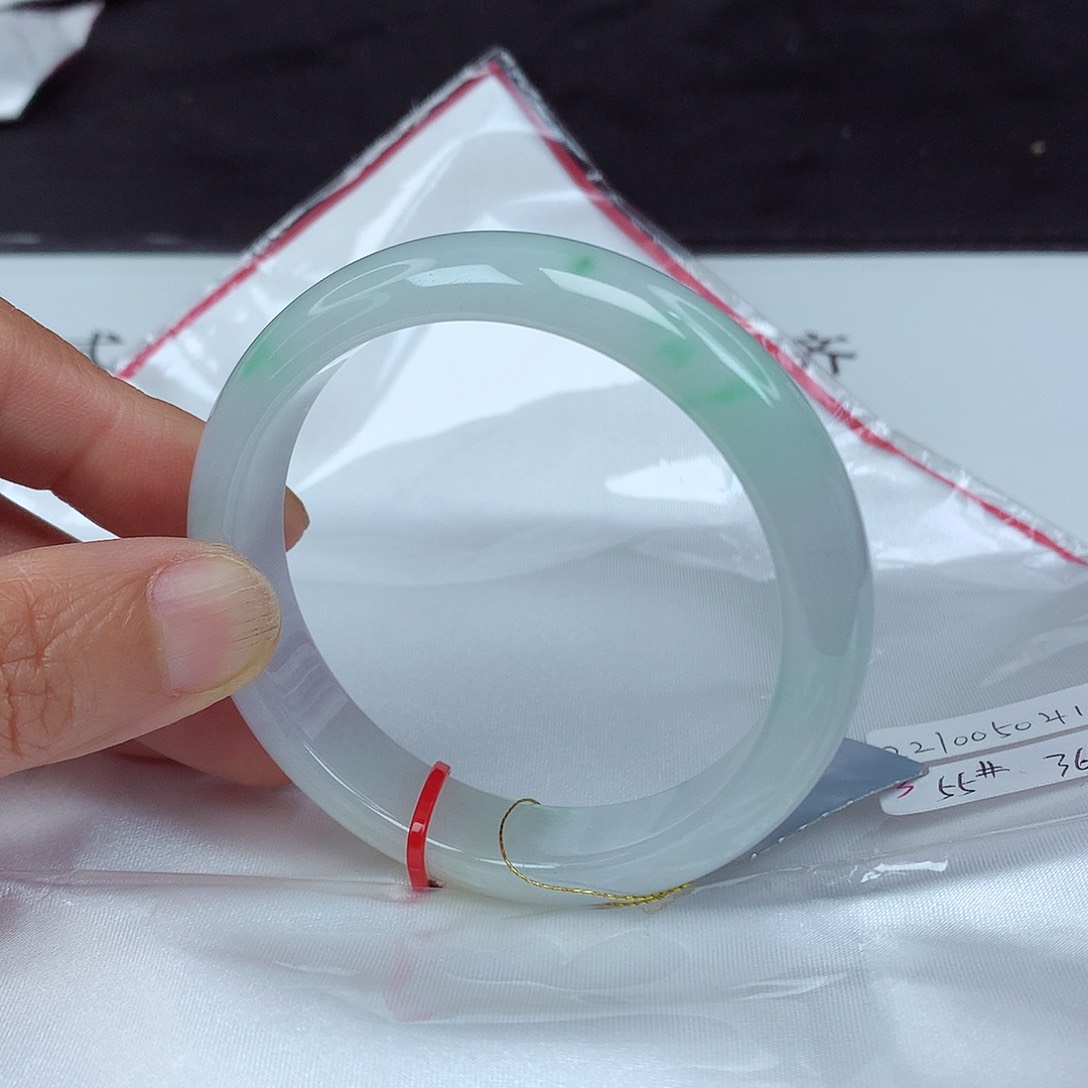 翡翠手镯未镶嵌55圈0412