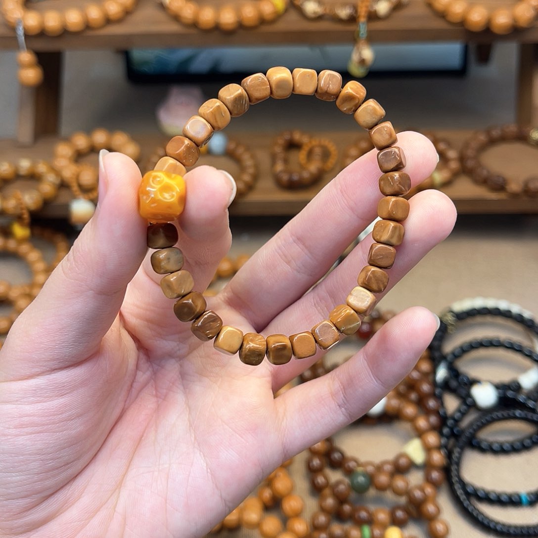 库克手串A****搭配奶酪