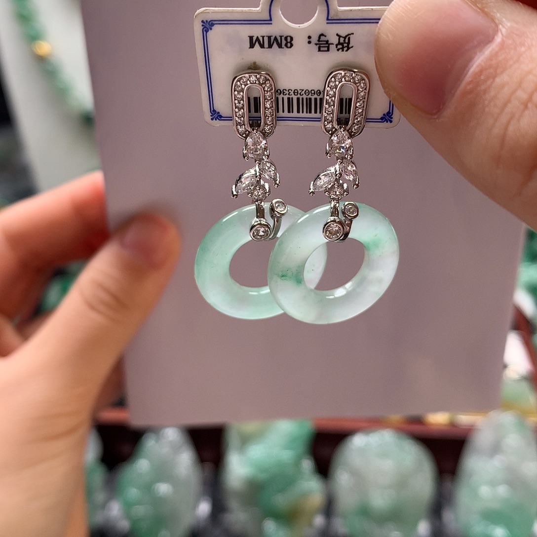 石英质玉未镶嵌耳坠