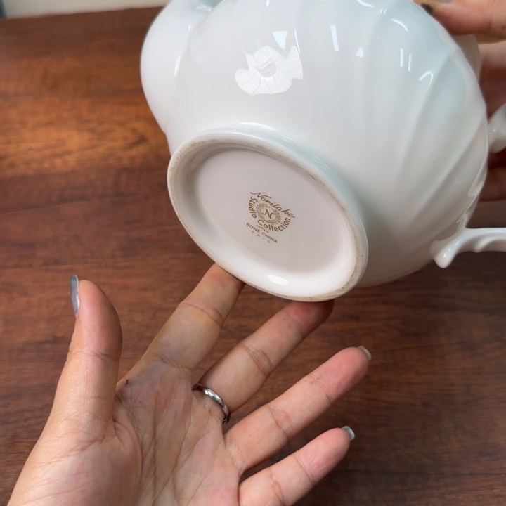 一个陶瓷物件哈哈哈哈