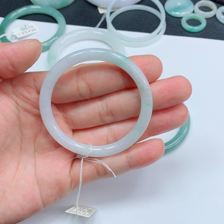 翡翠未镶嵌手镯54-55叮当