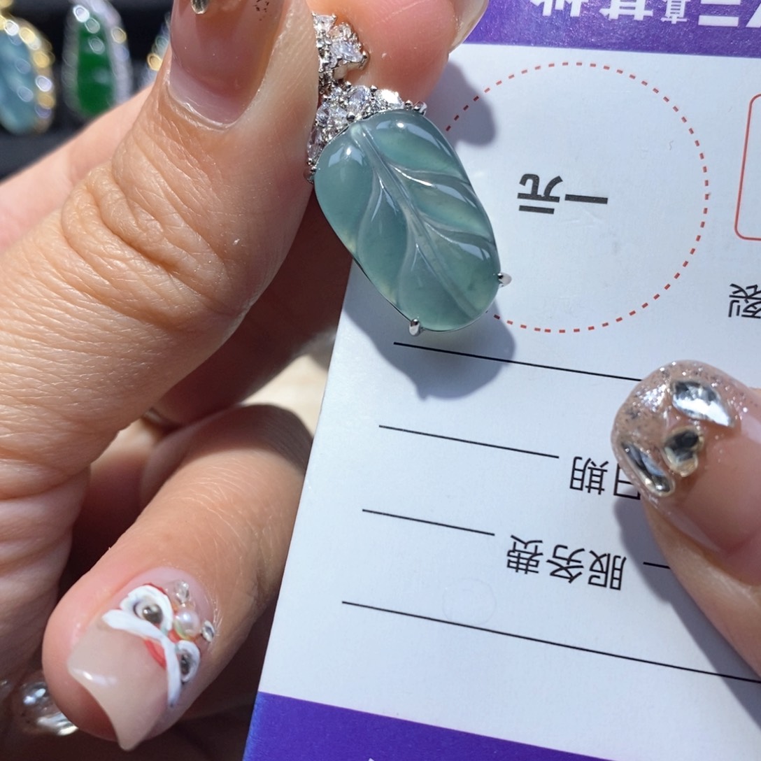 翡翠项链未镶嵌翡翠