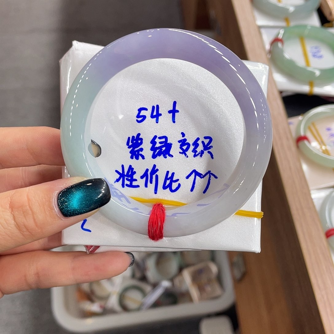 翡翠手镯未镶嵌缅甸天然翡翠