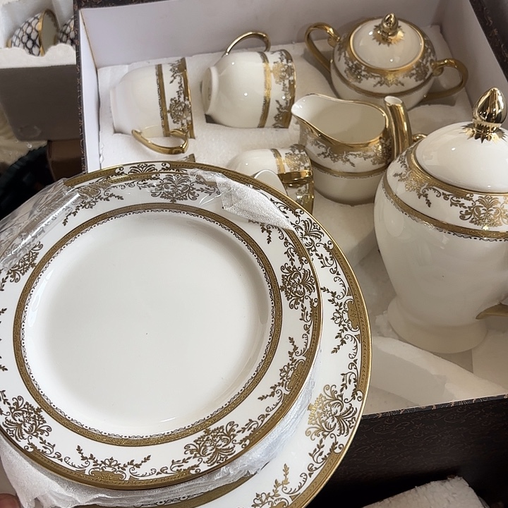 小***姐瓷片样品样品 样品样品三套