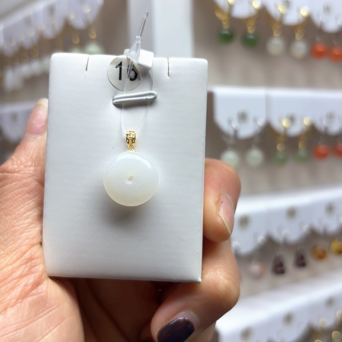 和田玉吊坠(不含链)18K金镶嵌2