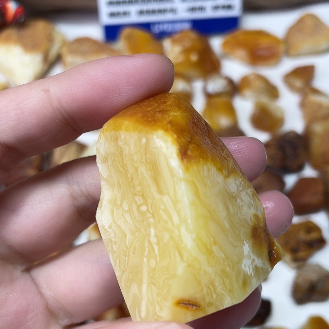 定制琥珀未镶嵌原矿琥珀