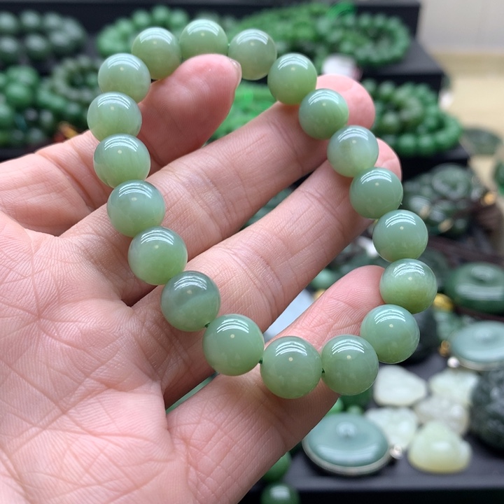 未镶嵌手链和田玉（碧玉）