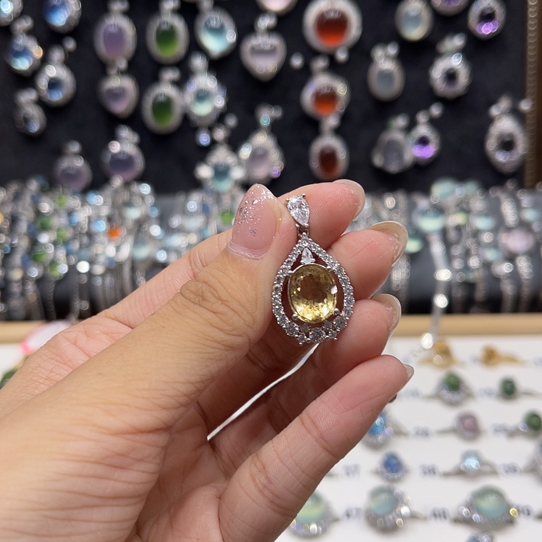 银S925镶嵌岫玉吊坠