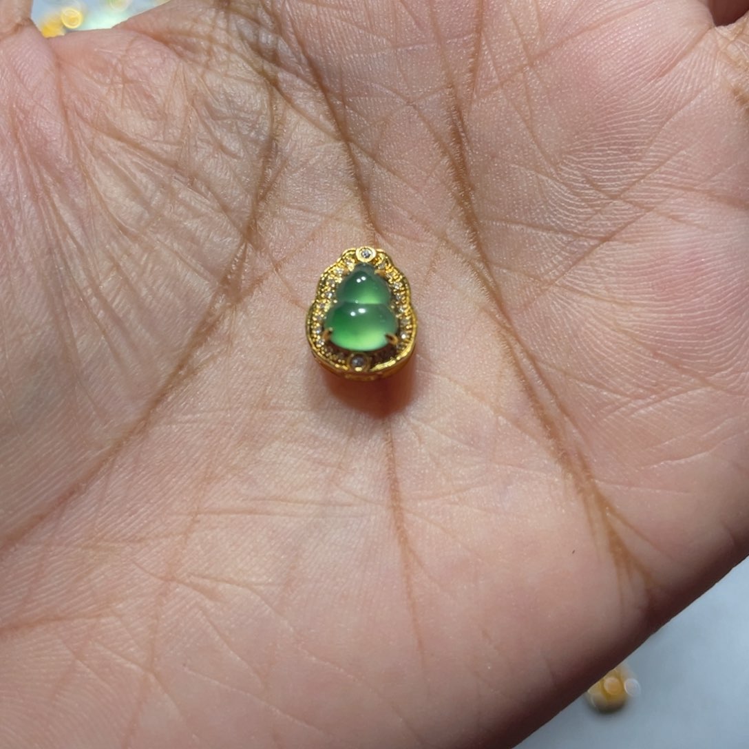 吊坠(不含链)18K金镶嵌翡翠