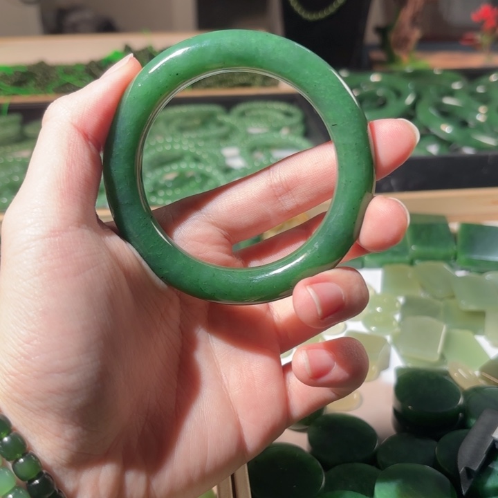 和田玉（碧玉）手镯未镶嵌2