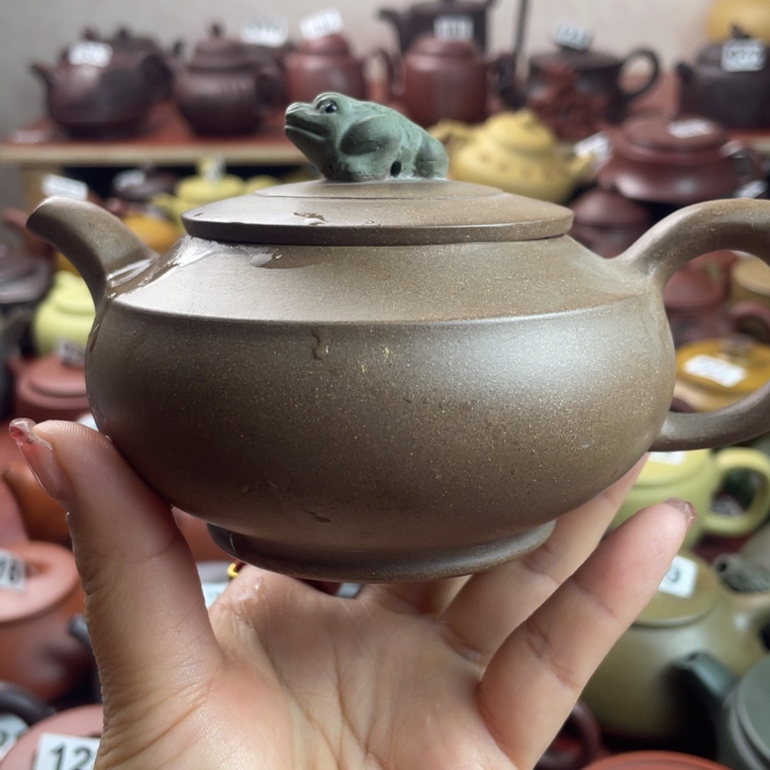 宜兴紫砂壶微瑕疵