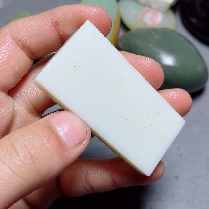 和田玉未镶嵌珠宝奇石